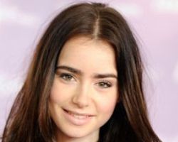 WHAT IS THE ZODIAC SIGN OF LILY COLLINS?